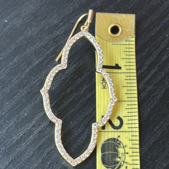 Kendra Scott Abbie Gold Open Frame Earrings with White Crystals - Picture 8 of 9